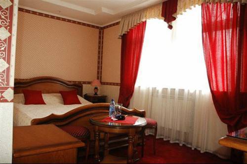 Perlyna Dnipra Hotel Kiev Ngoại thất bức ảnh